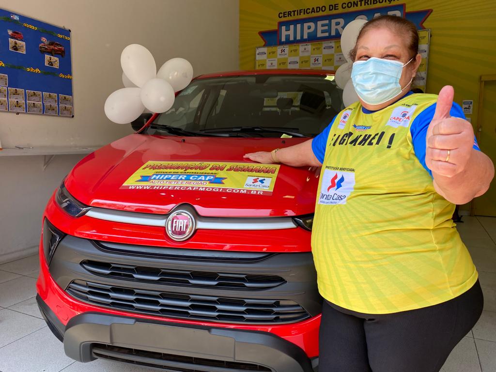 Moradora de Guarulhos ganha sozinha uma Fiat Toro
